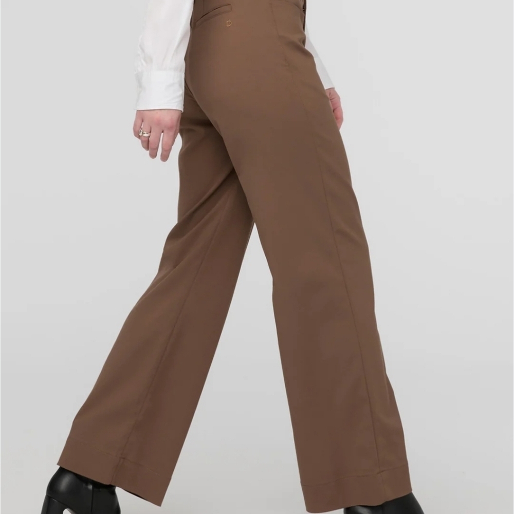 Women's Jones New York Signature Straight Leg Pants - Size 10 Great Condition